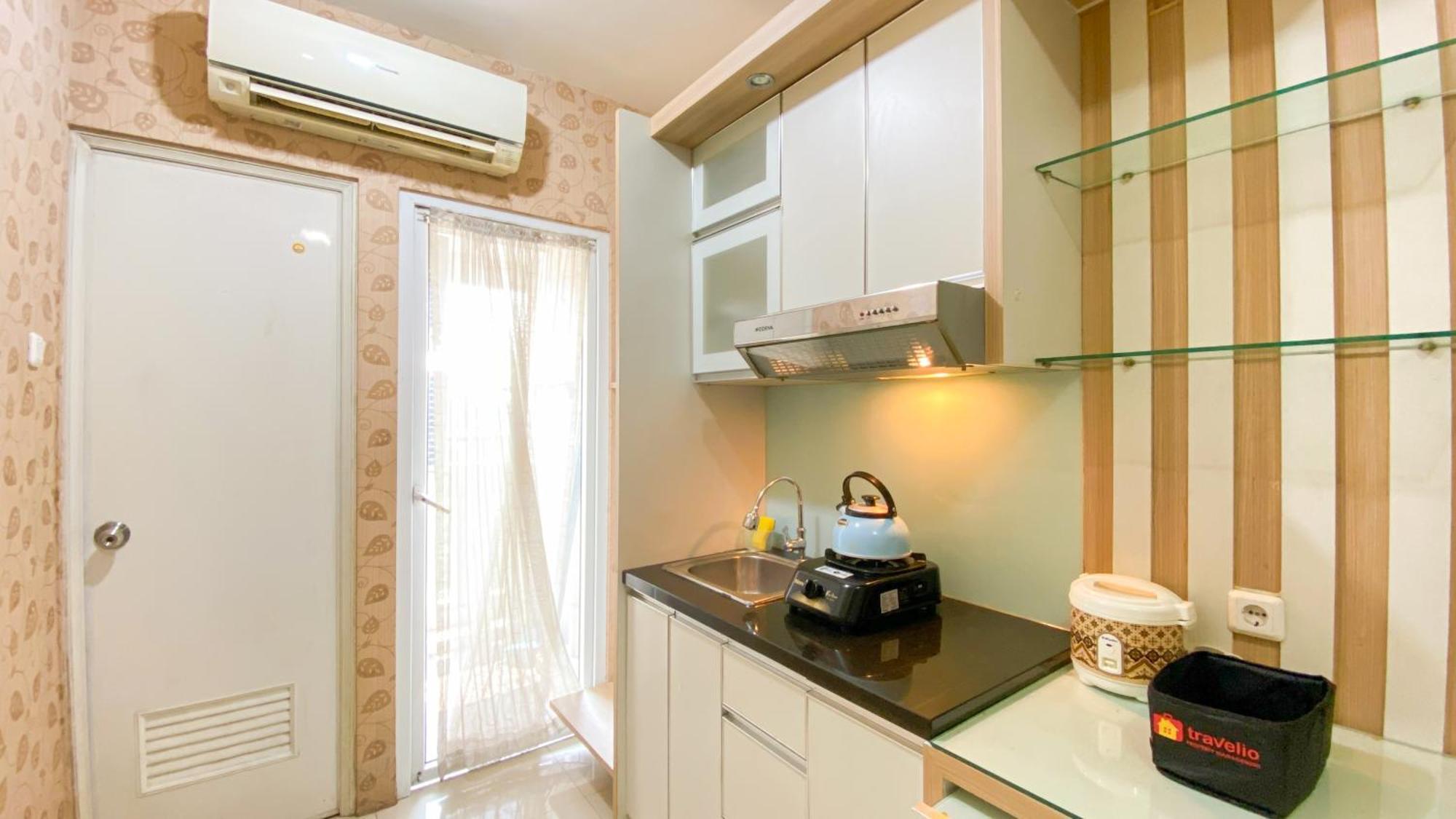 Comfort Living 1br At Pramuka By Travelio *